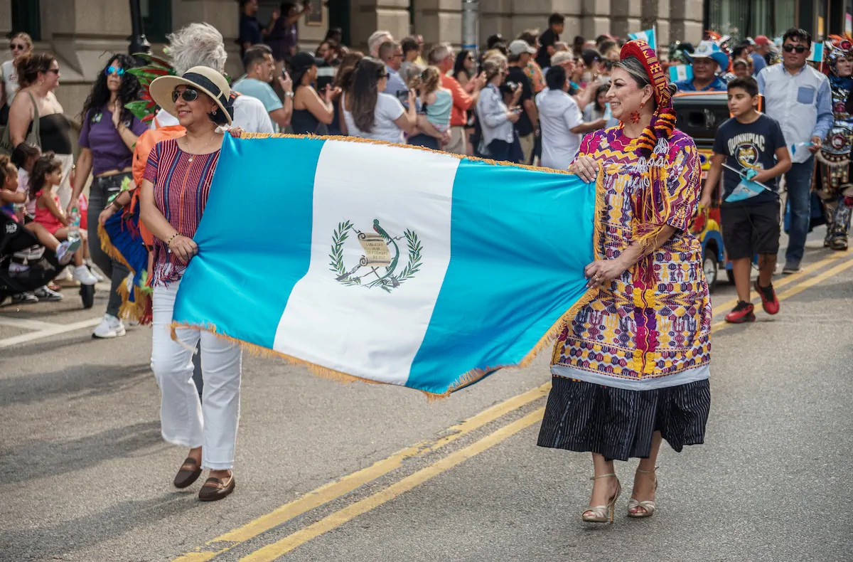 Idiomas mayas en Estados Unidos: cómo las comunidades guatemaltecas preservan el k’iche’, mam y q’eqchi’